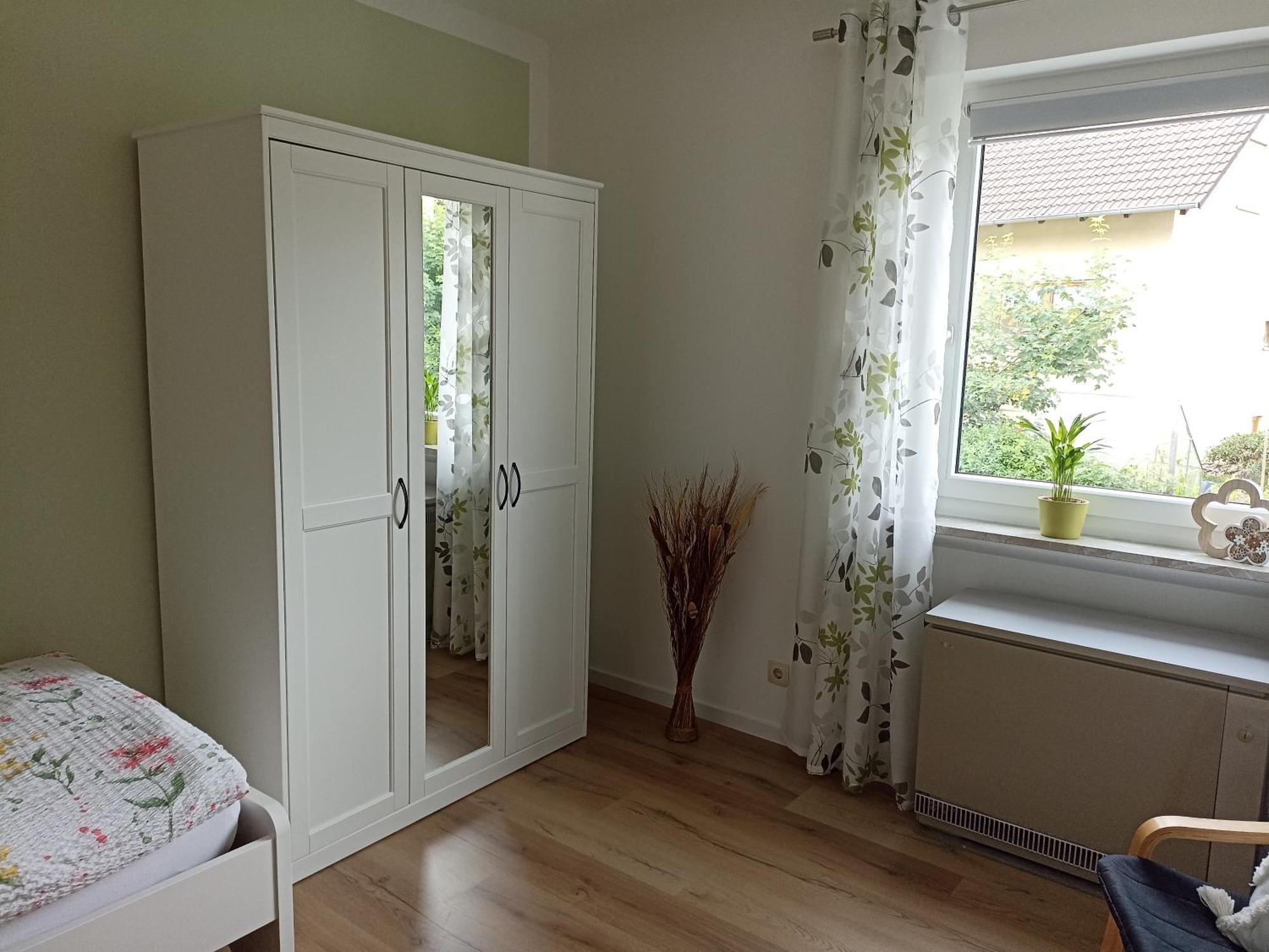 Grosse Helle Ferienwohnung Mit Balkon, Ruhig Gelegen Mit Guter Verkehrsanbindung Bad Berneck im Fichtelgebirge Exterior foto